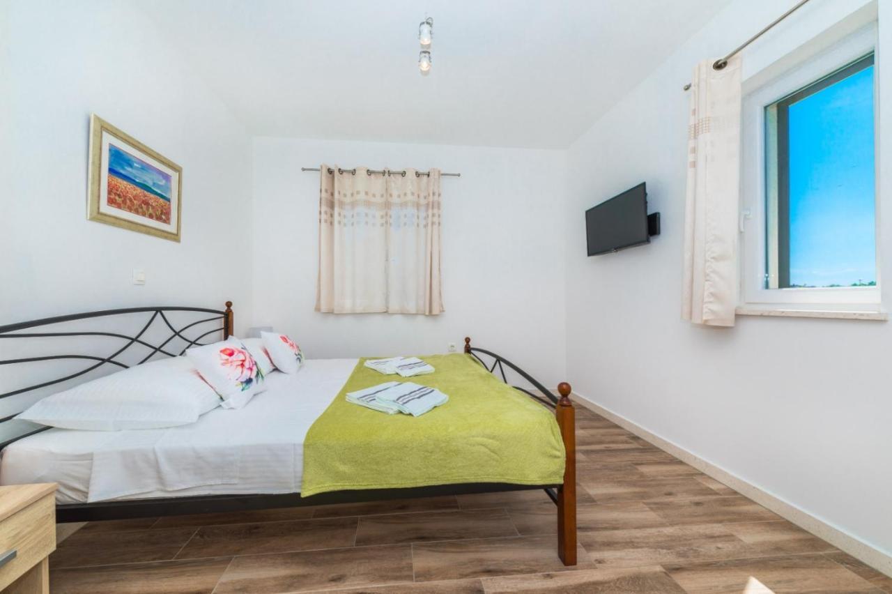Apartment Nina Стобрек Экстерьер фото